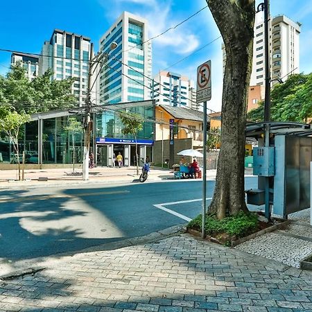 Flat Em Frente Ao Metro Moema Sao Paulo Exterior photo